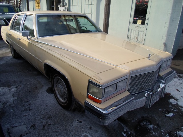 Cadillac fleetwood brougham 1986 photo 1