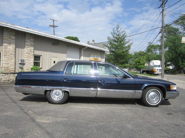 Cadillac fleetwood brougham 1995 photo 16