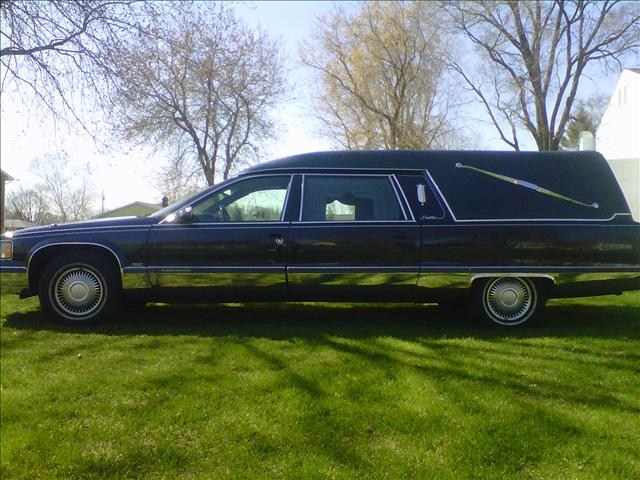 Cadillac Hearse 1996 photo 1