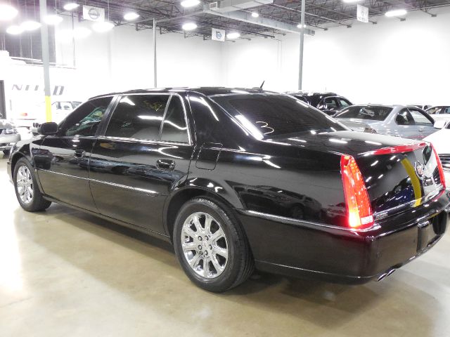 Cadillac Limousine 2008 photo 15