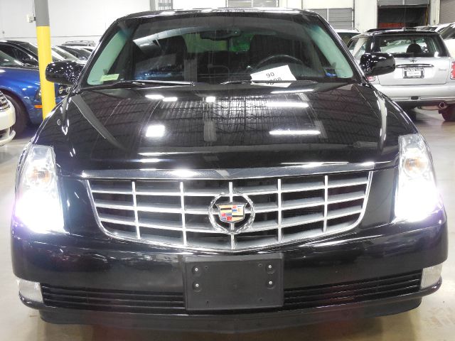 Cadillac Limousine 2008 photo 25