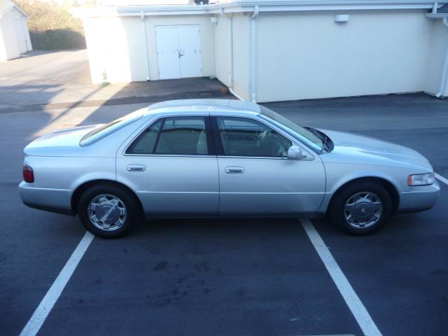 Cadillac SEVILLE 2000 photo 2