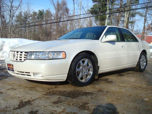 Cadillac SEVILLE DTS Sedan