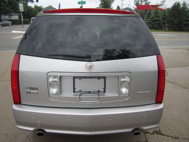 Cadillac SRX 2004 photo 1