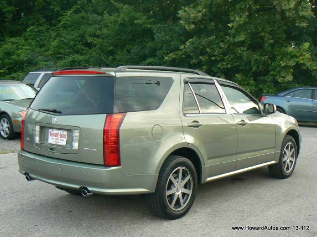 Cadillac SRX SE-R SUV
