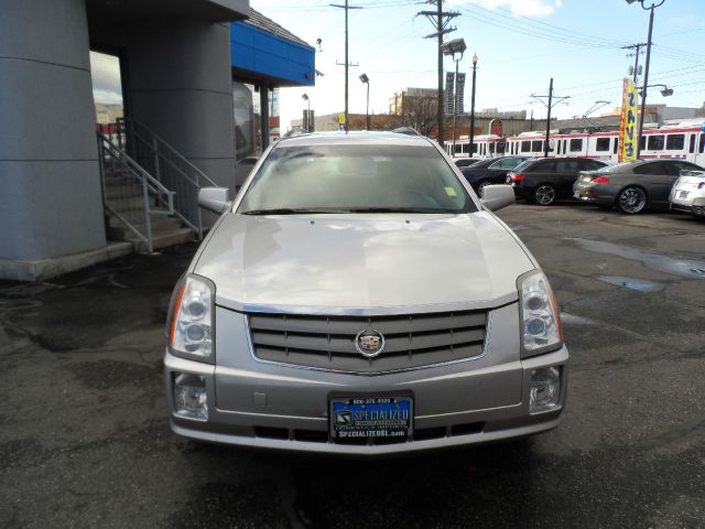 Cadillac SRX 2004 photo 1