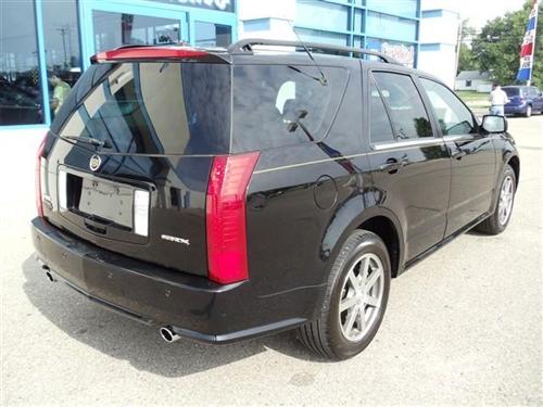 Cadillac SRX 2004 photo 2