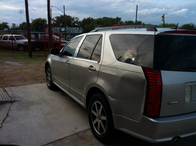 Cadillac SRX 2004 photo 4