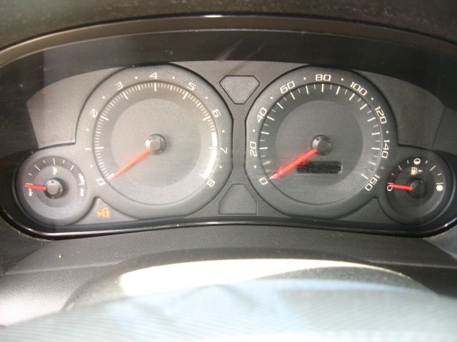 Cadillac SRX 2004 photo 2