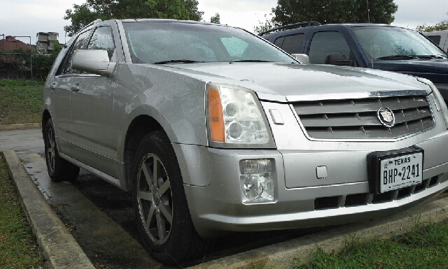 Cadillac SRX 2004 photo 4