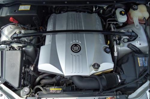 Cadillac SRX 2004 photo 2