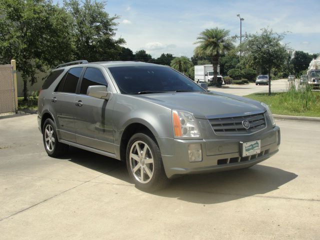Cadillac SRX 2004 photo 1