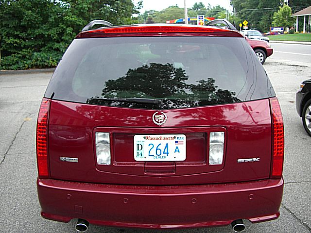 Cadillac SRX 2004 photo 2