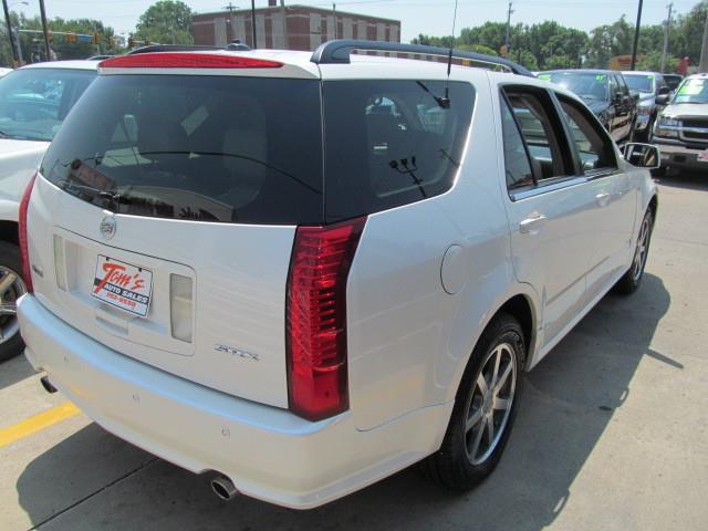Cadillac SRX 2004 photo 3
