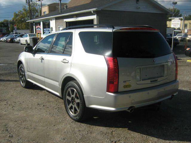 Cadillac SRX 2004 photo 1