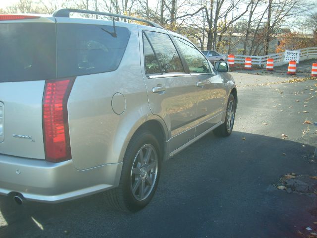Cadillac SRX 2004 photo 0
