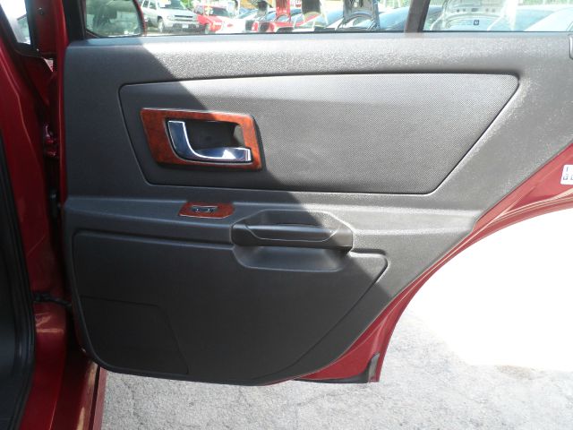 Cadillac SRX 2004 photo 20