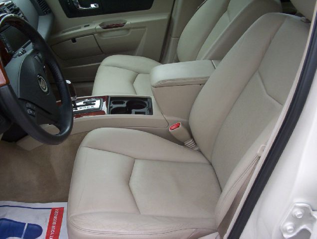 Cadillac SRX 2004 photo 1