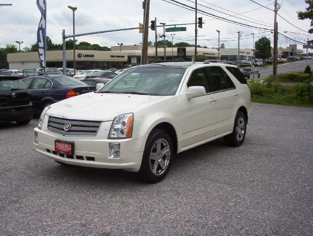 Cadillac SRX 2004 photo 8