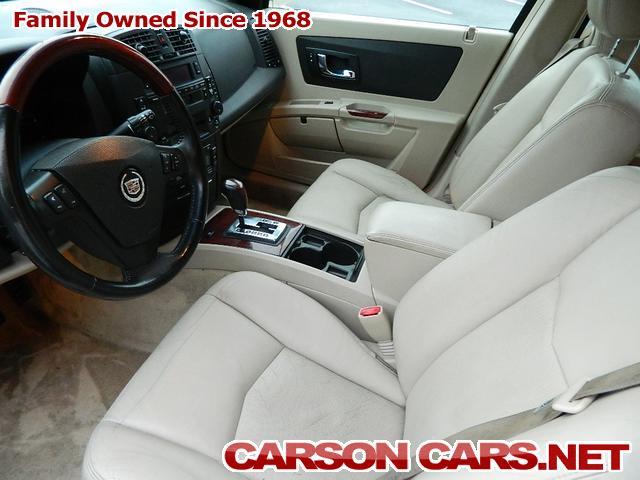 Cadillac SRX 2004 photo 2