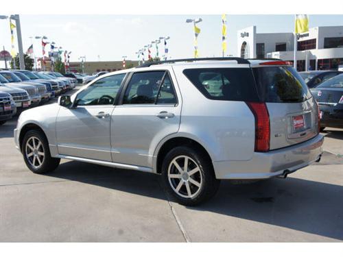 Cadillac SRX 2004 photo 2