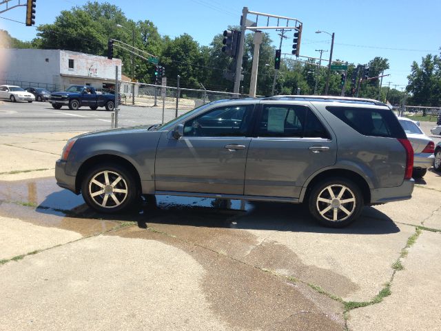 Cadillac SRX 2004 photo 4