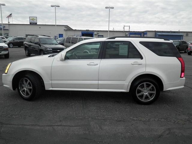 Cadillac SRX 2004 photo 4