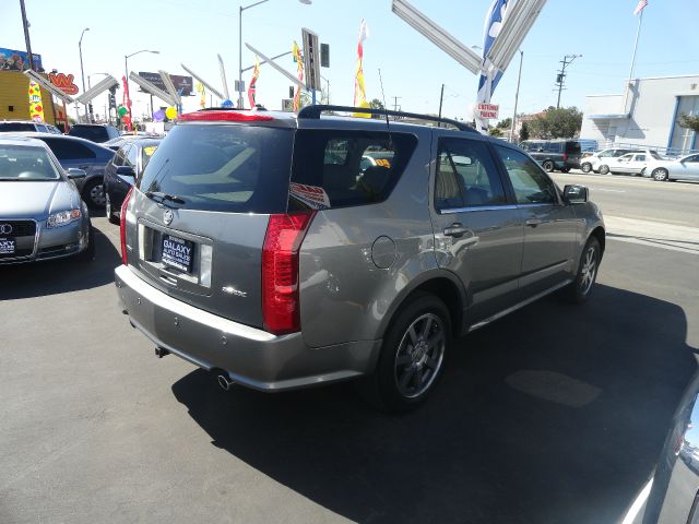 Cadillac SRX 2004 photo 1