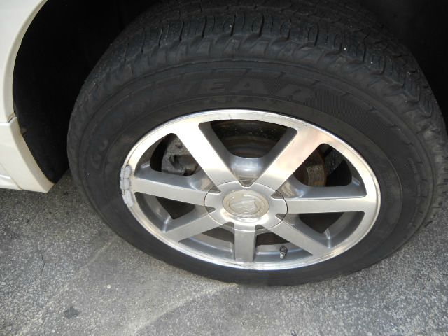 Cadillac SRX 2004 photo 1