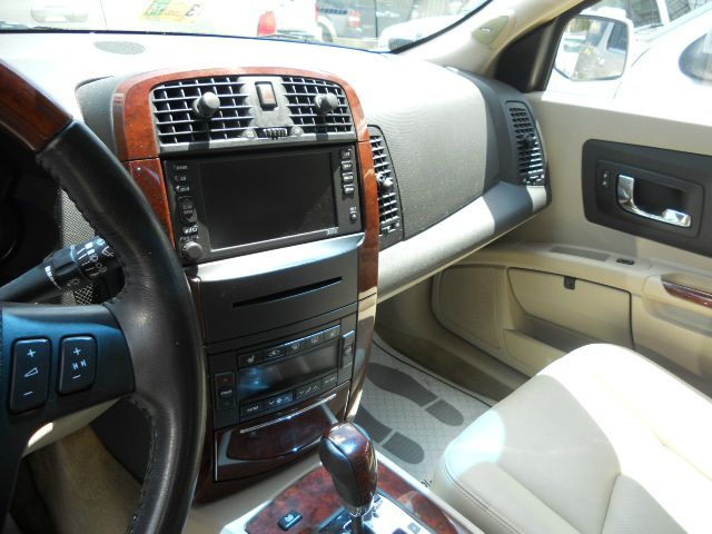 Cadillac SRX 2004 photo 7