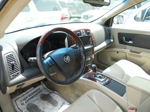 Cadillac SRX 2004 photo 9