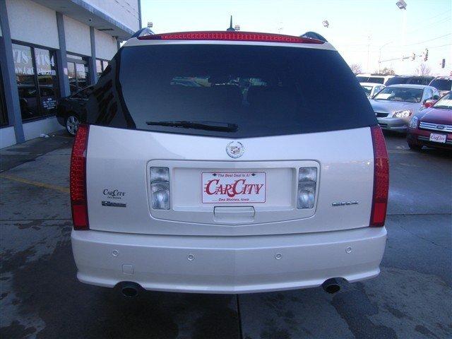 Cadillac SRX 2005 photo 2