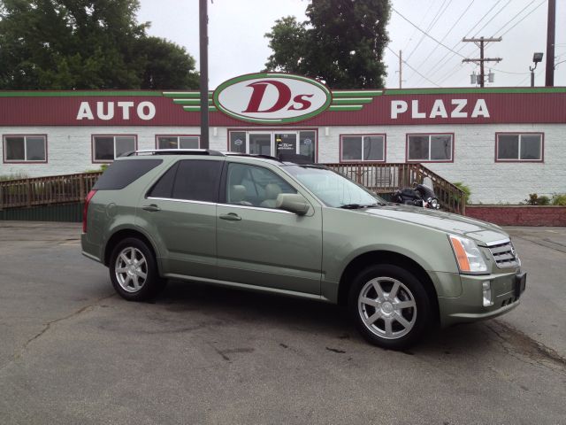 Cadillac SRX 2005 photo 2