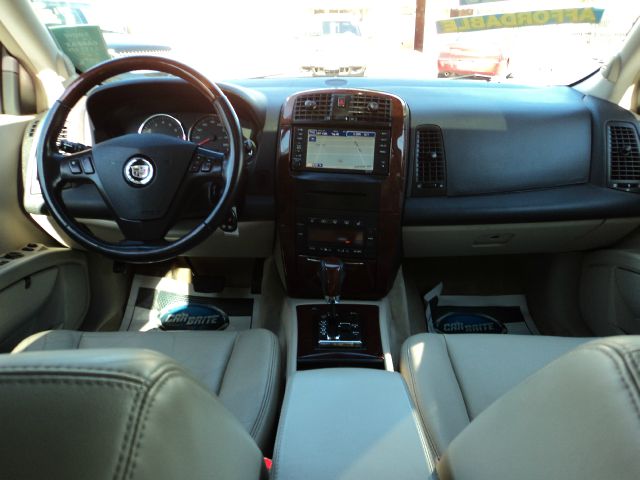 Cadillac SRX 2005 photo 11
