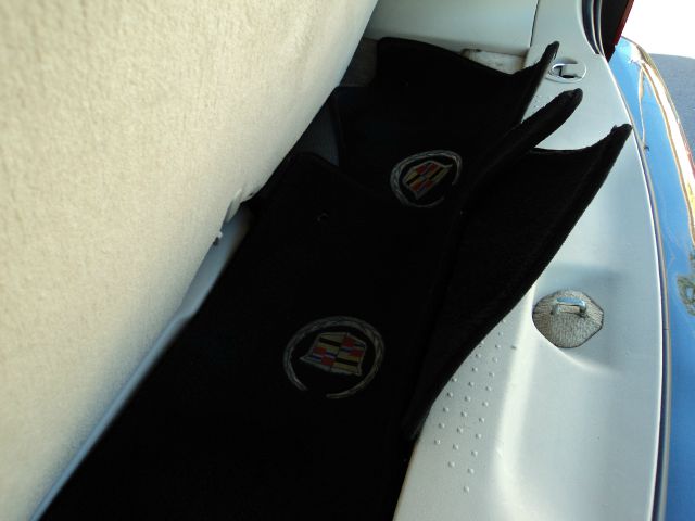 Cadillac SRX 2005 photo 21