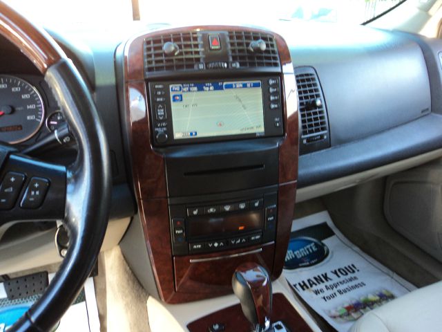 Cadillac SRX 2005 photo 9