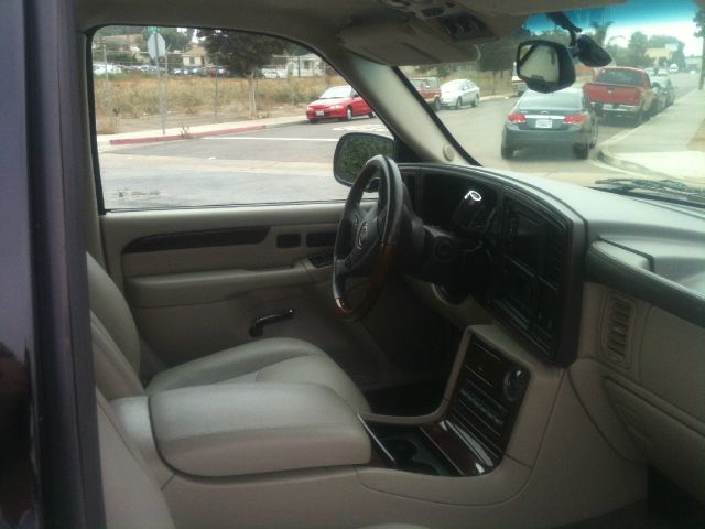 Cadillac SRX 2005 photo 1