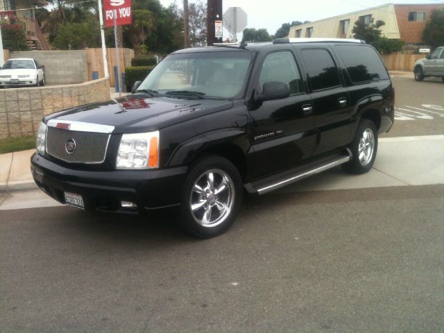 Cadillac SRX 2005 photo 2