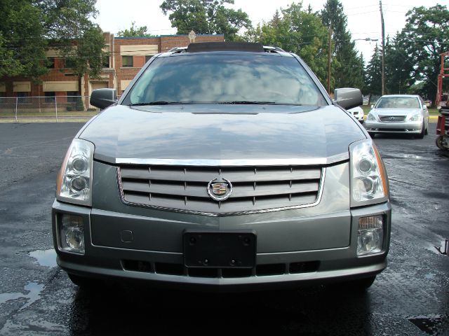 Cadillac SRX 2005 photo 1