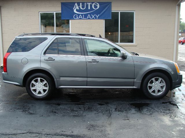Cadillac SRX 2005 photo 2