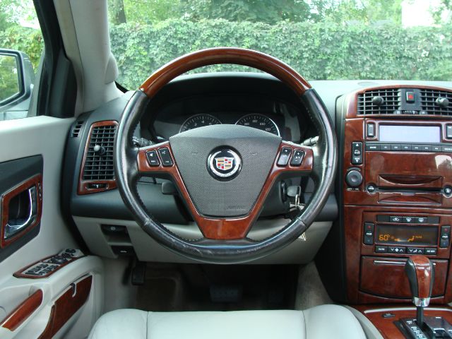 Cadillac SRX 2005 photo 4