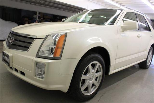 Cadillac SRX 2005 photo 1