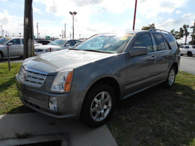 Cadillac SRX 2006 photo 2