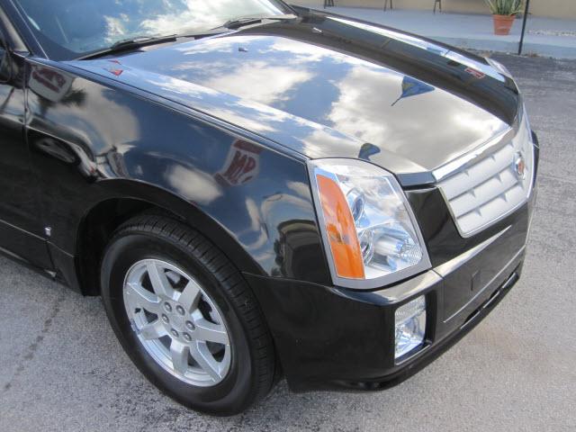 Cadillac SRX 2006 photo 2