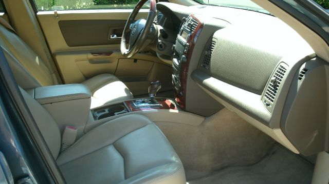 Cadillac SRX 2006 photo 2