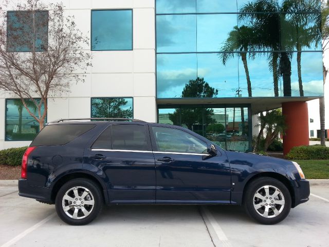 Cadillac SRX 2006 photo 2