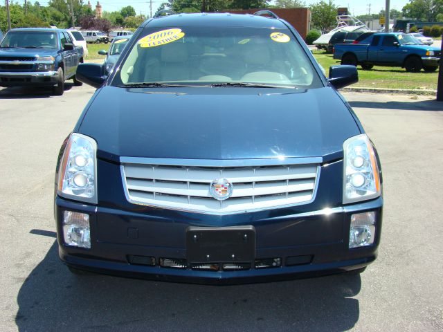 Cadillac SRX 2006 photo 2