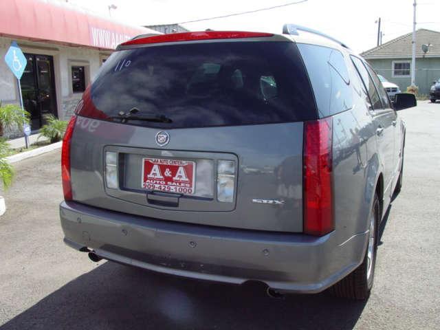 Cadillac SRX 2006 photo 3