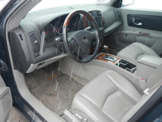 Cadillac SRX SE-R SUV