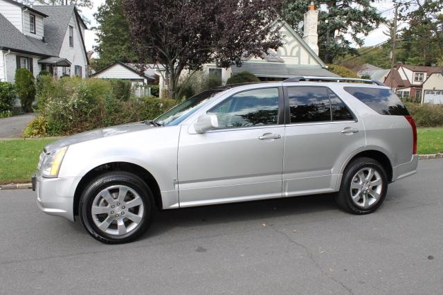 Cadillac SRX 2006 photo 2